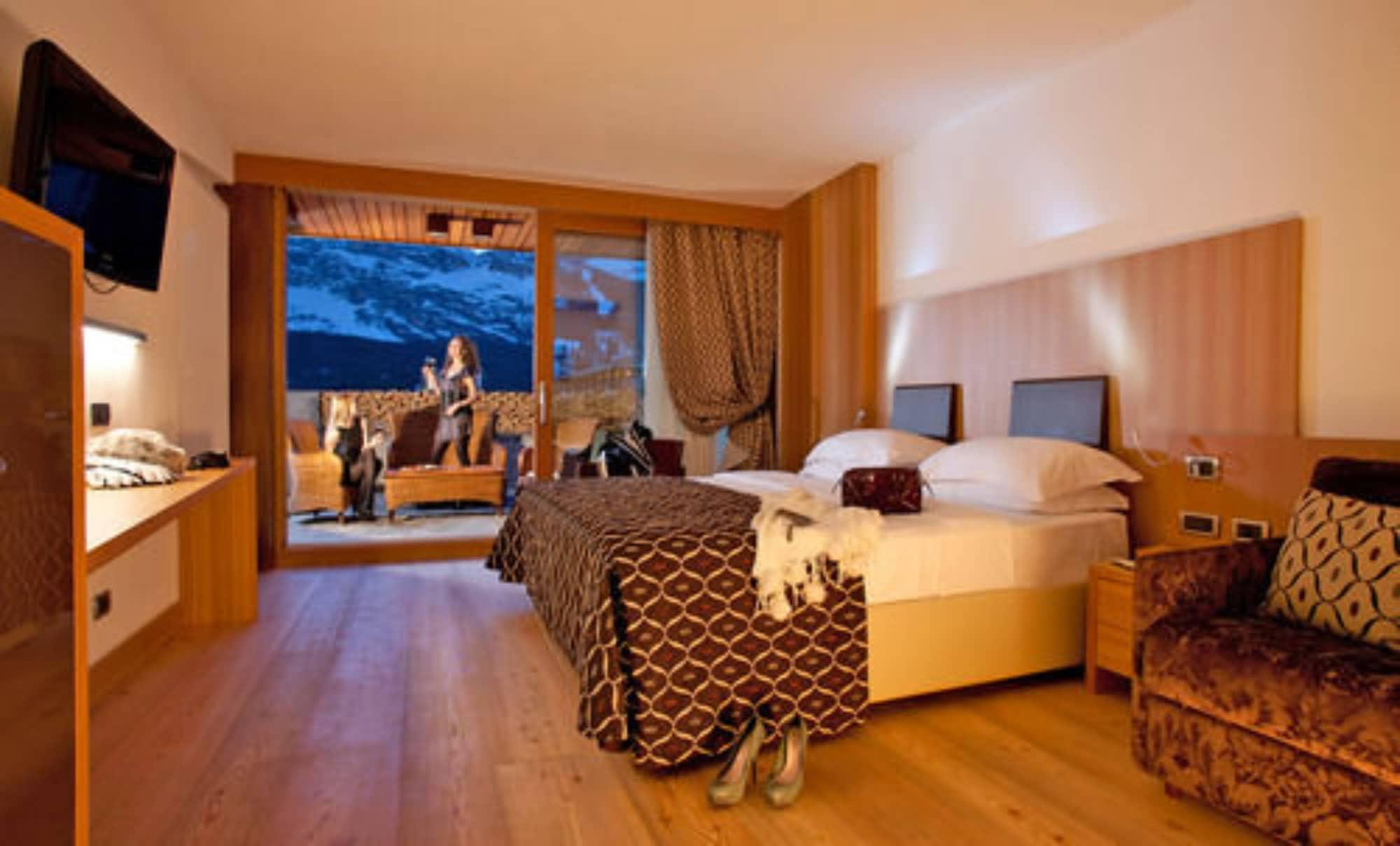 كورتينا دامبيتزو Hotel Alaska Cortina المظهر الخارجي الصورة