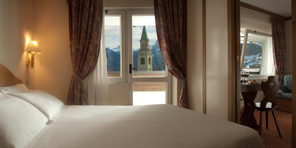كورتينا دامبيتزو Hotel Alaska Cortina المظهر الخارجي الصورة